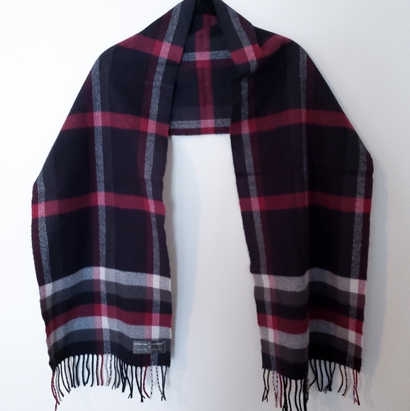 Softer than Cashmere? By D&Y Plaid Scarf - Picture 2 of 4